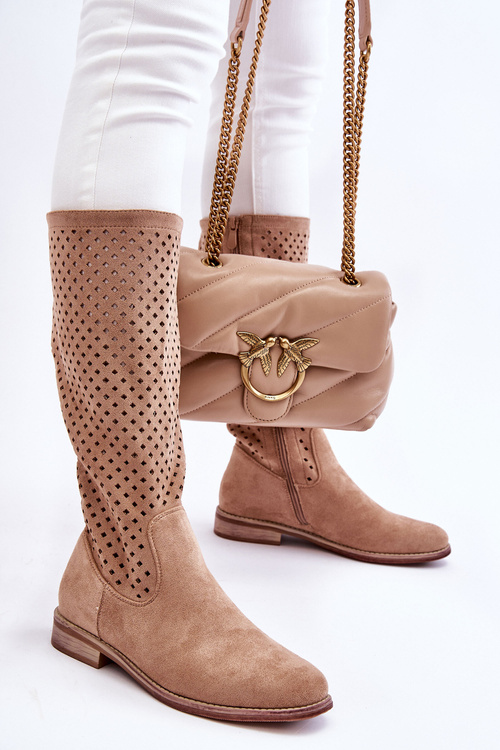 Жіночі замшеві ажурні чоботи бежеві саванна