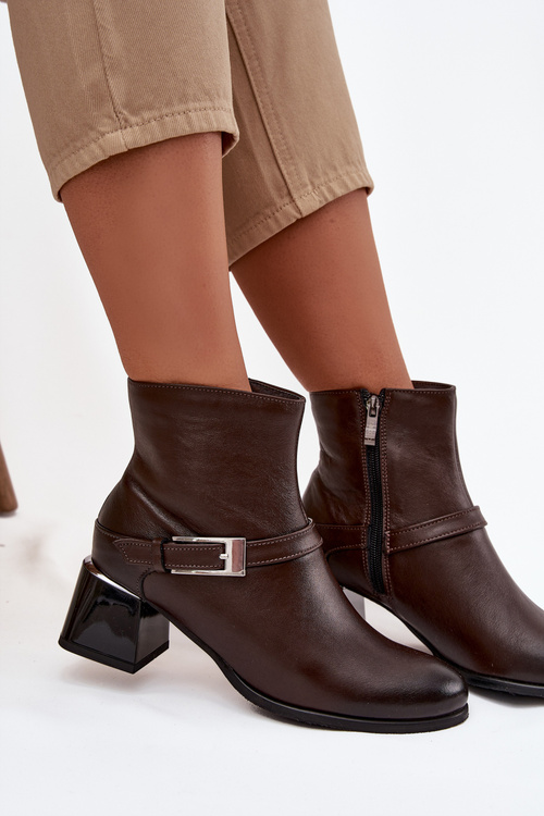 Шкіряні жіночі чоботи на каблуку з пряжкою Zazoo 60562 Шоколадні
