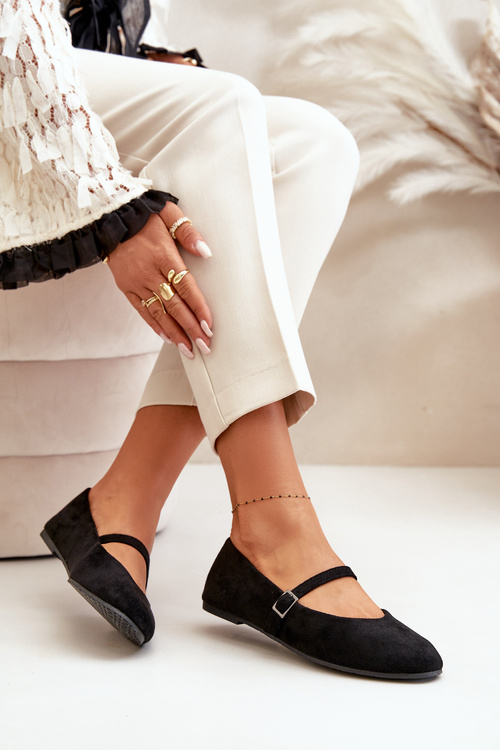 Балетки на плоскій підошві з ремінцем, еко-замша, чорна Tirilina