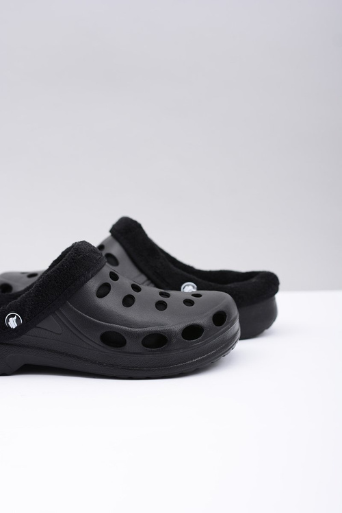 Жіночі шльопанці утеплені Black Kroks EVA