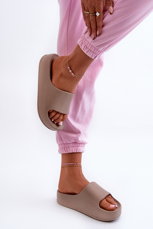 Жіночі коричневі поролонові шорти на платформі Airaplea