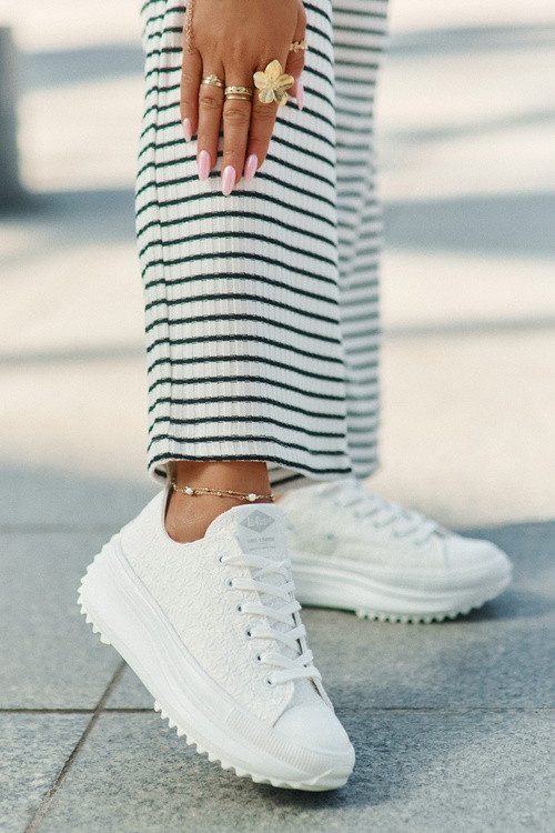 Жіночі Кросівки З Вишивкою На Платформі Lee Cooper LCW-25-31-3465L Білі