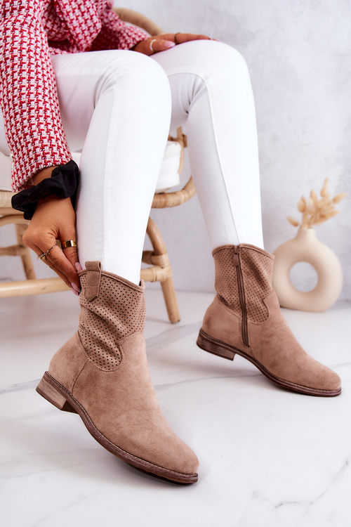 Замшеві жіночі ажурні чоботи бежеві Lemar
