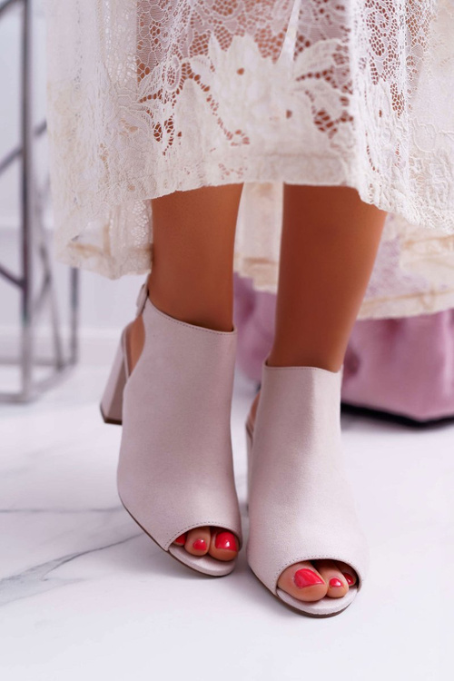 Жіночі босоніжки на шпильці з відкритим носком Бежеві Еста