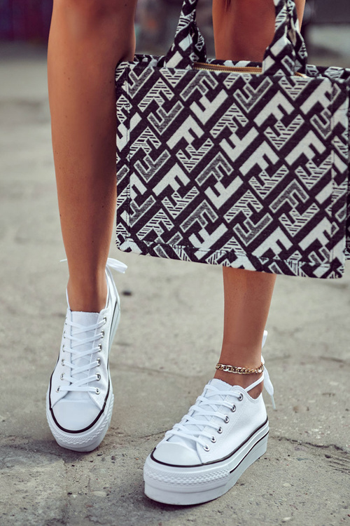 Жіночі кросівки на масивній платформі білі Farona