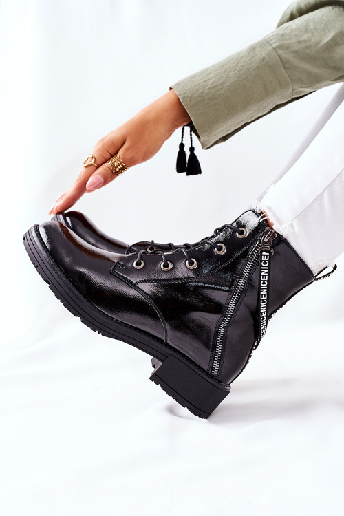 Жіночі черевики на плоскій підошві Workers Lacquered Black Goorey