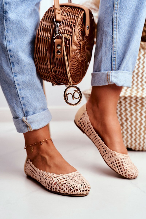 Жіночі балетки Lu Boo бежеві з ажурною косою