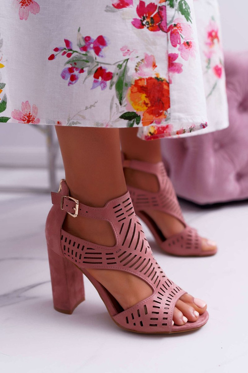 Жіночі босоніжки з відкритим носком рожеві Carmelita