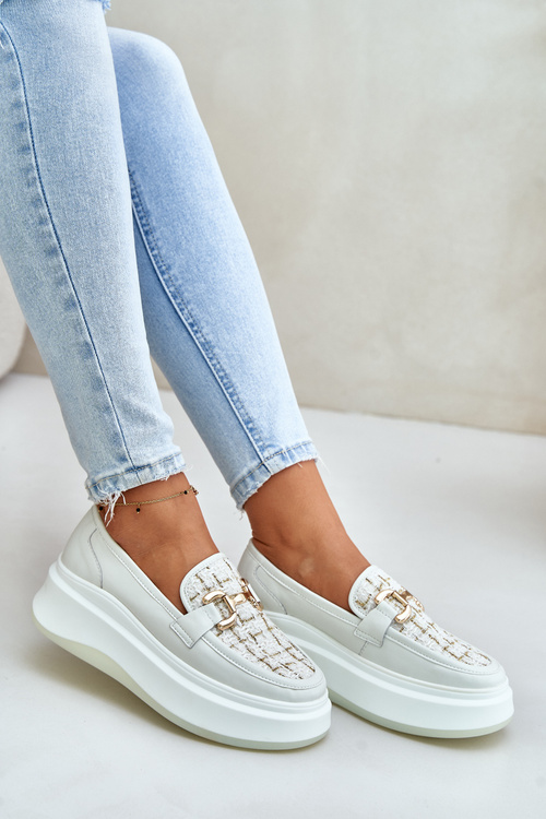 Шкіряні жіночі мокасини на платформі з золотистим декором 89105 Vinceza Light Beige