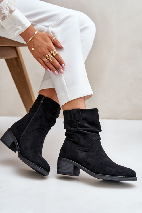 Теплі жіночі ботильйони з присборенным верхом на невисокому каблуці чорні Zinanya