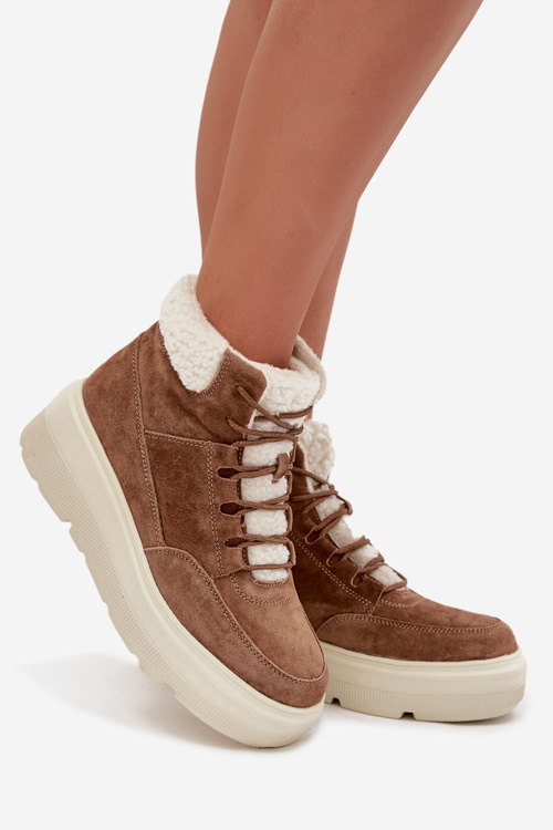 Замшеві жіночі зимові чоботи з хутром на платформі Vinceza 95354 Camel