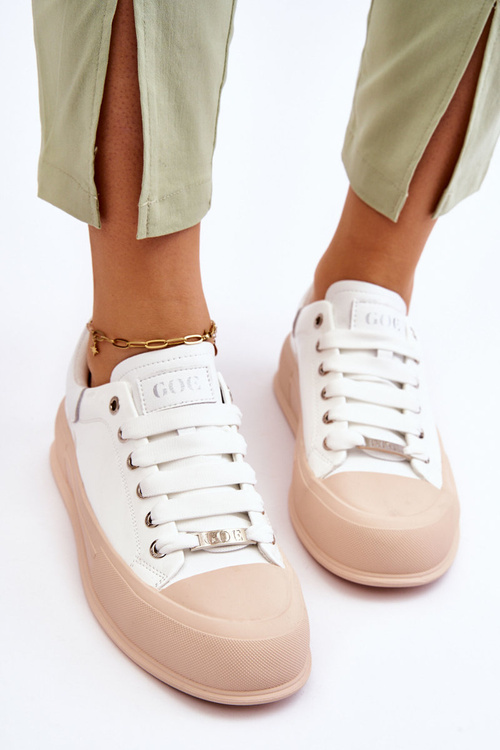Жіночі лаковані кросівки на платформі GOE LL2N4020 Білі