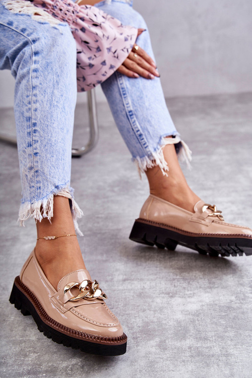 Лаковані лофери на бежевій платформі Reidun