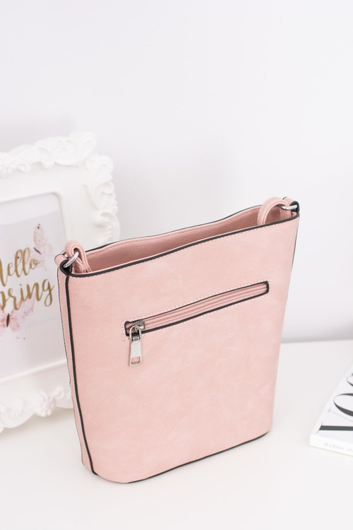 Жіноча літерна сумка з пудрово-рожевою китицею