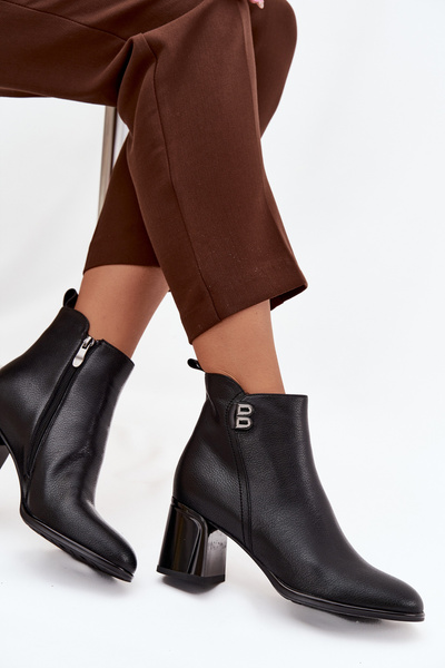 Ізольовані жіночі черевики з натуральної шкіри на підборах Чорні Jovelle