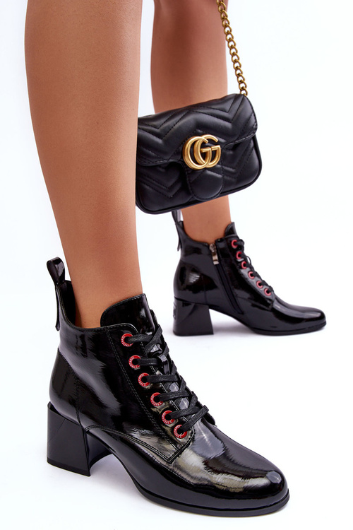 Лаковані черевики на низькій шнурівці SBarski MR870-66 Чорні