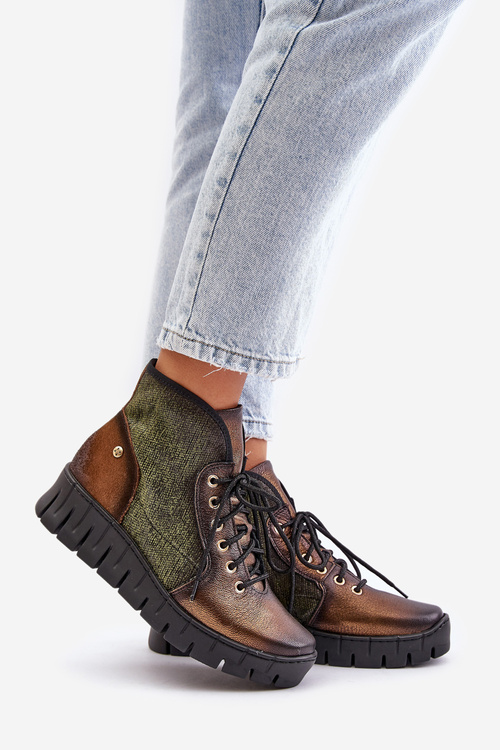 Шкіряні ботильйони на платформі та танкетці Maciejka 06702-09 Зелено-Золотий