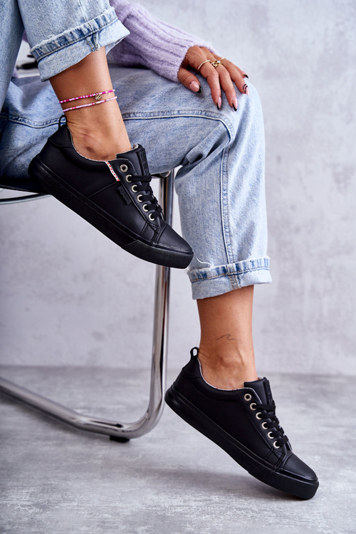 Жіночі низькі шкіряні кросівки Big Star KK274006 Чорні