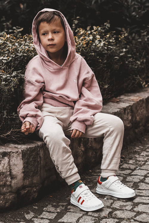 Дитяче спортивне взуття Big Star на липучці біле GG374020