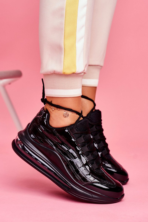 Жіноче спортивне взуття Кросівки лаковані чорні Meff