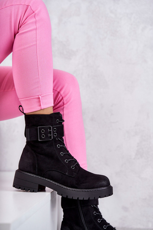 Жіночі замшеві чоботи на плоскій підошві на шнурівці чорні Firmina