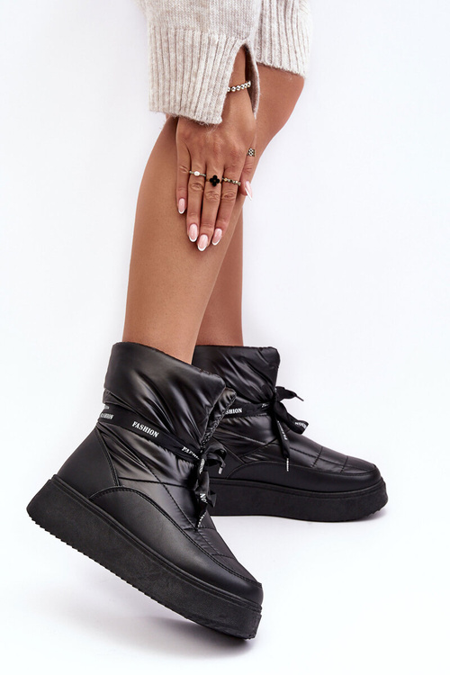 Жіночі зимові черевики з орнаментальною шнурівкою Black Siracna