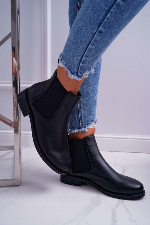 Жіночі шкіряні чоботи на плоскому каблуці чорні Barski W1901