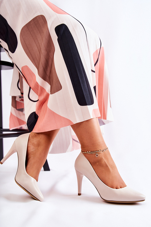 Класичні шкіряні туфлі на шпильці світло-сірі чарівно