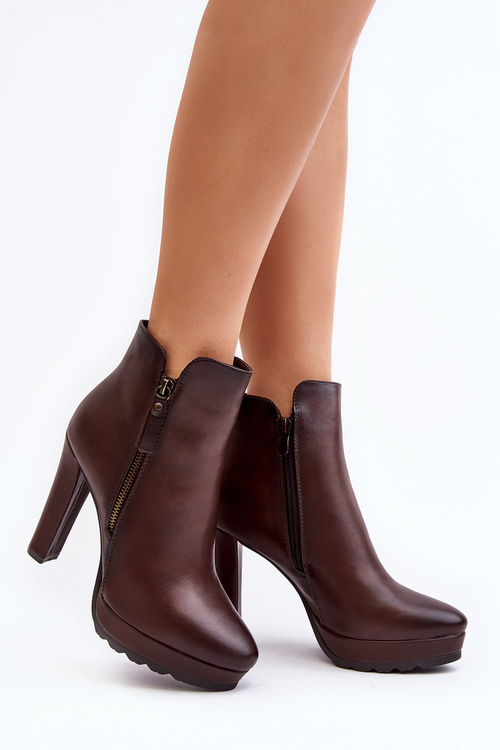 Коричневі ботильйони на високому каблуці і застібках Inezma