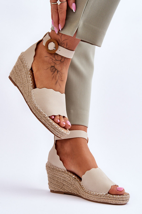 Шкіряні босоніжки на танкетці Комфортне взуття бежеві Verola