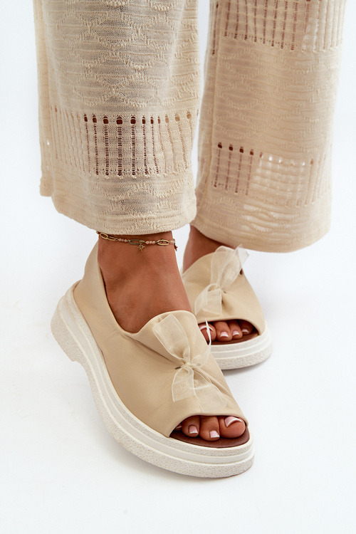 Світло-бежеві шкіряні жіночі босоніжки з бантом Zazoo 2939