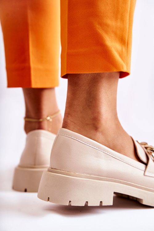 Шкіряні лофери на ланцюжку світло-бежевий Amicable