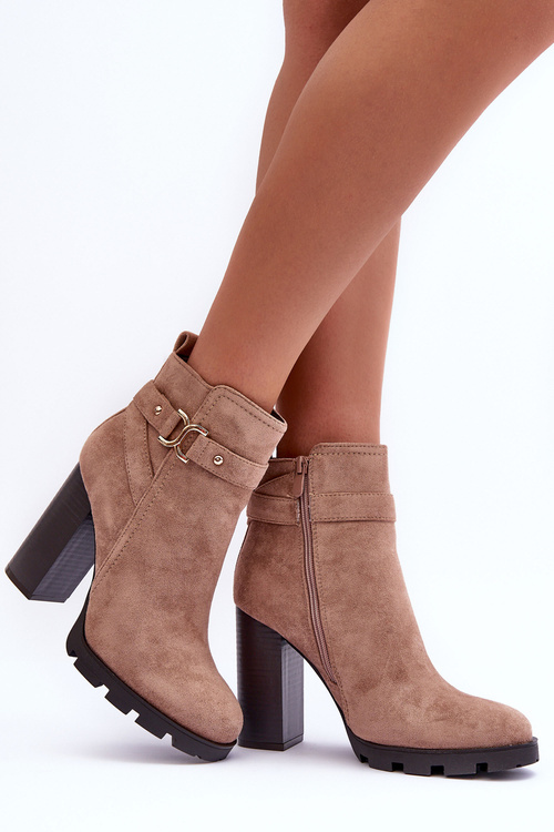 Замшеві чоботи на високому каблуці бежеві Liani