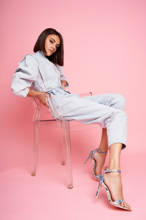 Сині босоніжки Lu Boo зі зміїною шкірою на шпильці