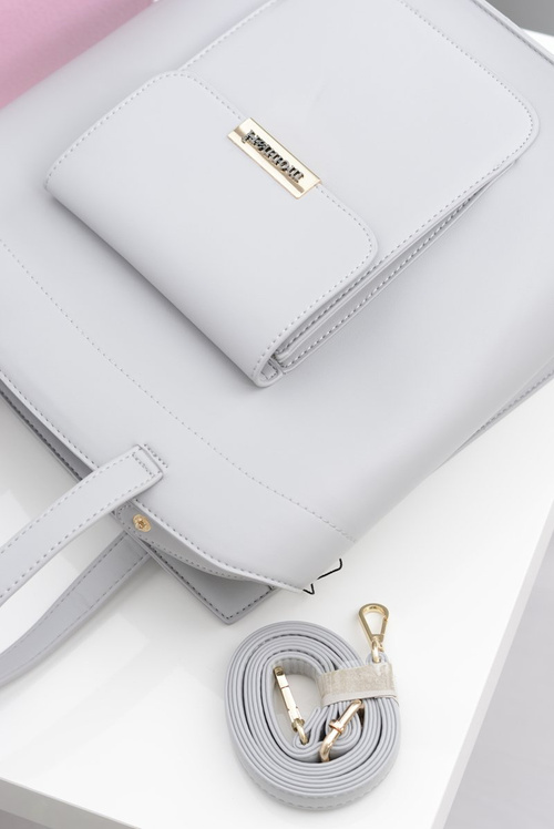 Мінімалістична сіра жіноча сумка Monnari з кишенею