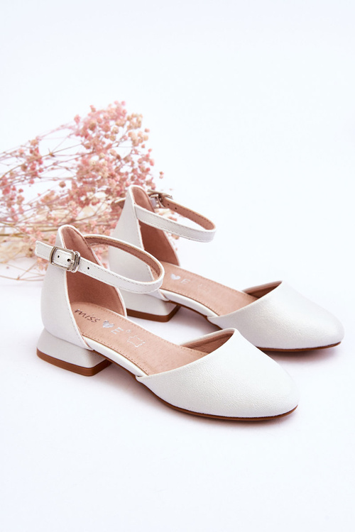 Дитячі босоніжки на низькому каблуці світло-сріблясті Неллі