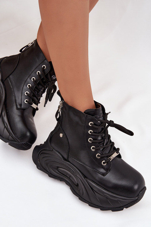 Шкіряні утеплені жіночі чоботи на платформі GOE SS2N4301 Чорні