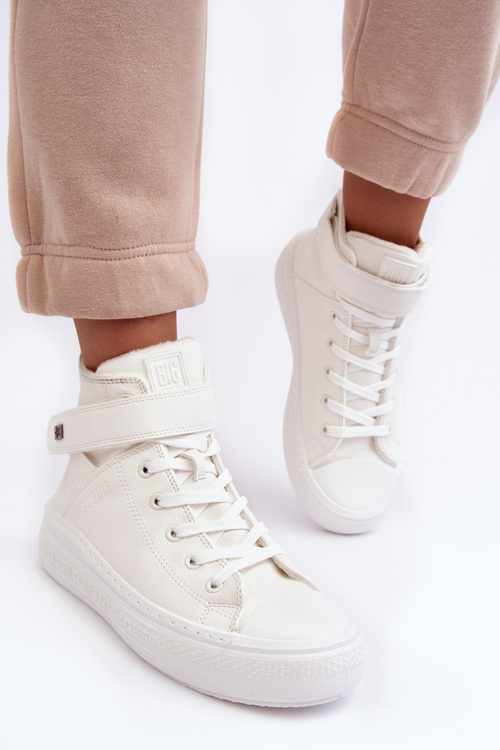 Жіночі кросівки на платформі з підкладкою Білі Big Star MM274006