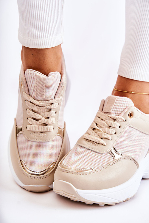 Жіноче блискуче спортивне взуття на танкетці, бежевий Activity