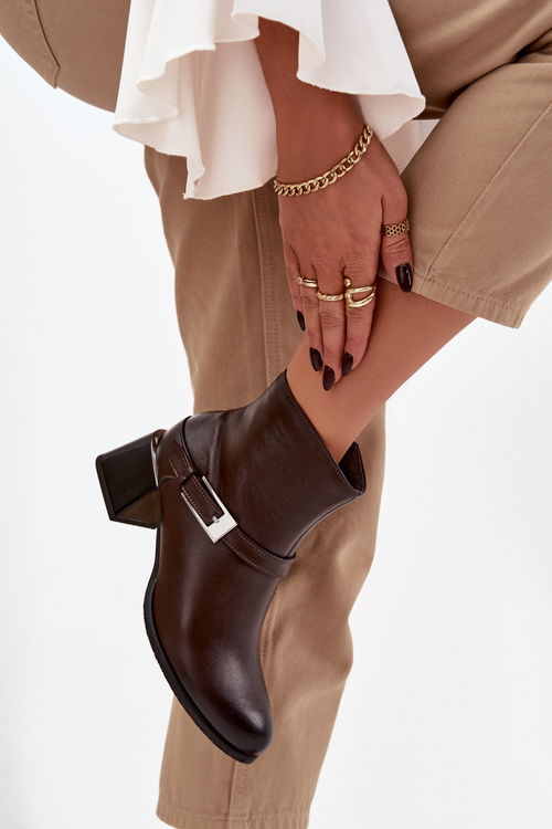 Шкіряні жіночі чоботи на каблуку з пряжкою Zazoo 60562 Шоколадні