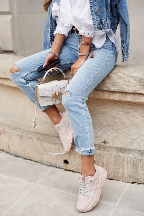 Жіноче спортивне взуття Кросівки Big Star GG274655 Рожеві