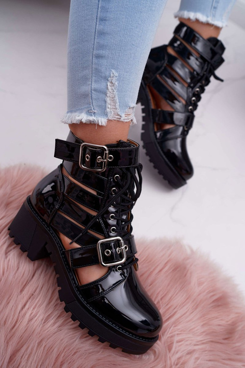 Жіночі весняні чоботи на плоскій підошві лаковані чорні одинарні