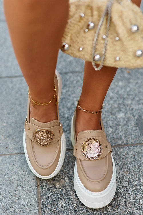 Жіночі шкіряні лофери з орнаментом Zazoo 3458 бежеві