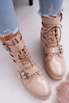 Жіночі весняні ботфорти на плоскій підошві лаковані бежеві одинарні
