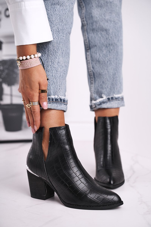 Чоботи жіночі на підборах чорні Ruben