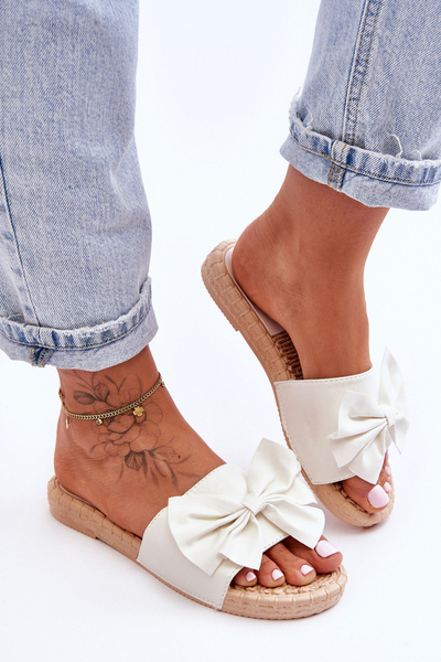 Модні жіночі тапочки з бантом білі Estera