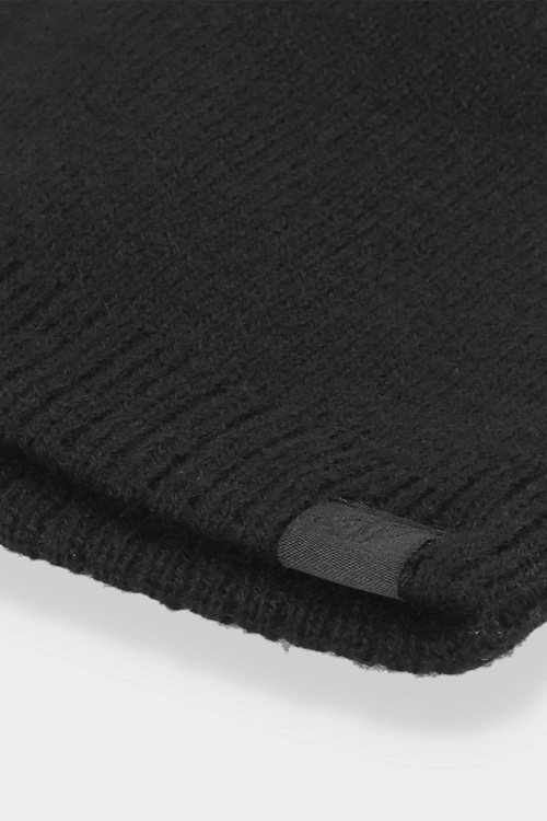 Чоловіча зимова шапка 4F 4FAW23ACAPM304-20S чорна