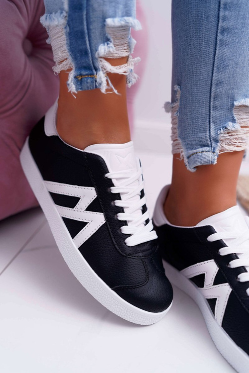 Спортивне жіноче взуття Black Sheia