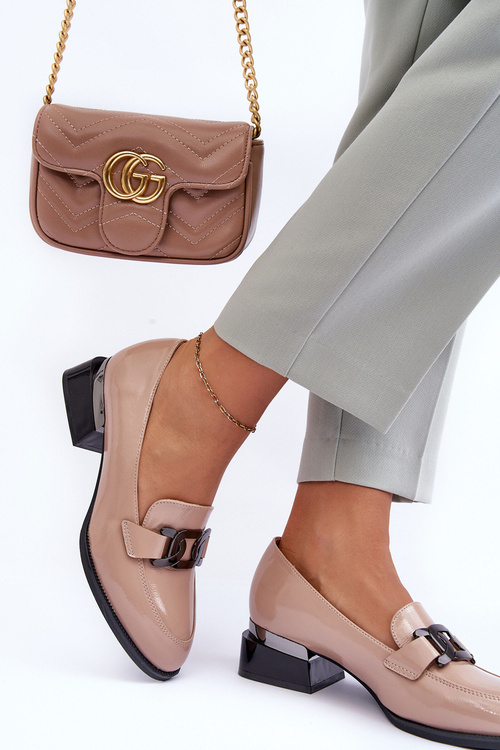 Лаковані мокасини Туфлі на підборах бежеві Sakina