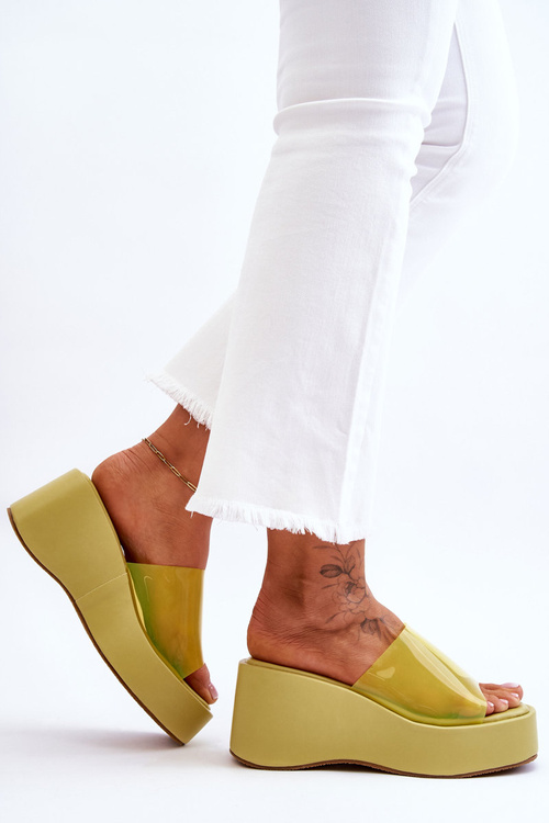 Жіночі прозорі тапочки на танкетці Світло-зелені Eliane